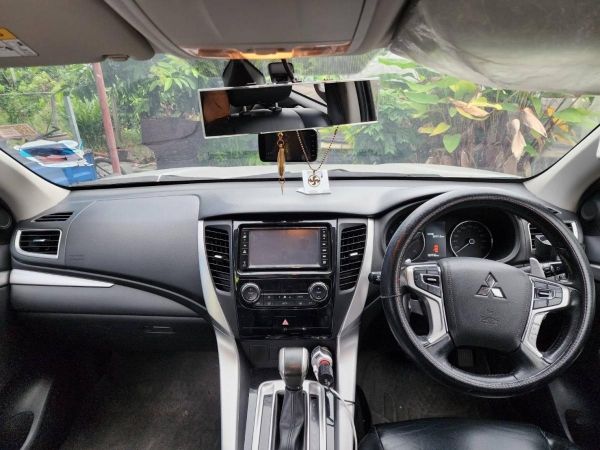 2015 Mitsubishi Pajero Sport 2.4 GT SUV รถบ้านมือเดียว สภาพดี มีประกันชั้น 1